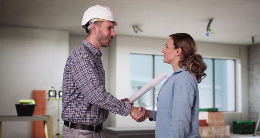 img - home-renovation-contractor-happy-woman-handshake