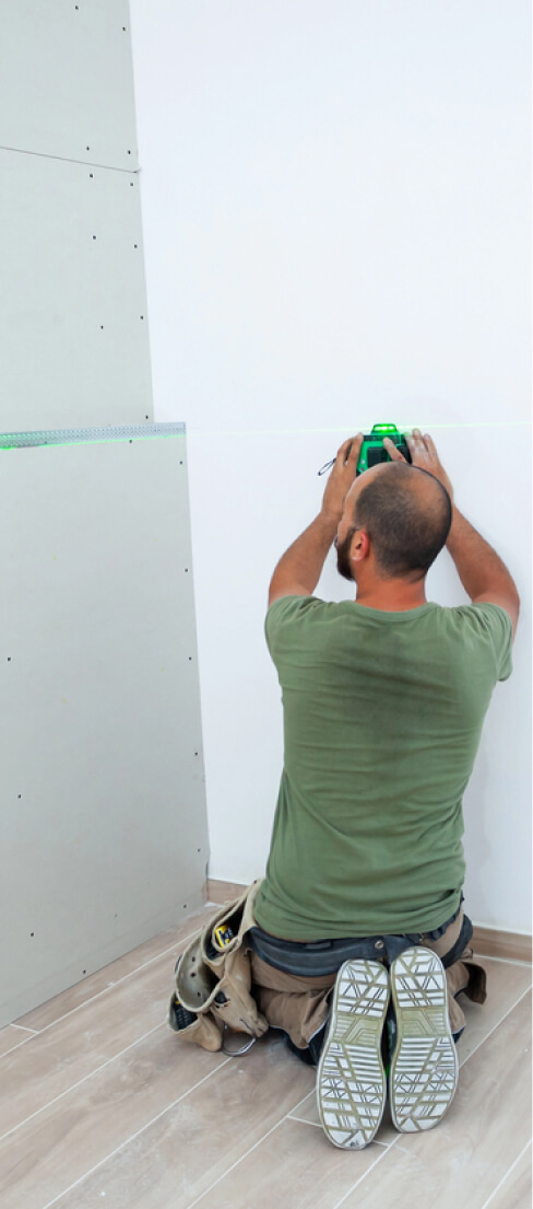img - worker-building-plasterboard-wall-